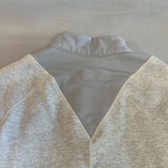 Ivivva - Lululemon - LIKE NEW Gray Full-Zip Jacket with Soft Knit Material - Picture 8 of 8